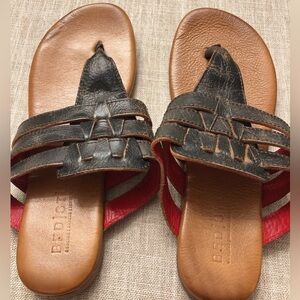 Bed Stu Yoli size 8 Sandal